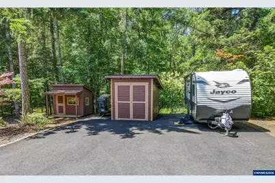 29877 Bartels Creeks Dr, Lebanon, OR 97355 - Photo 12