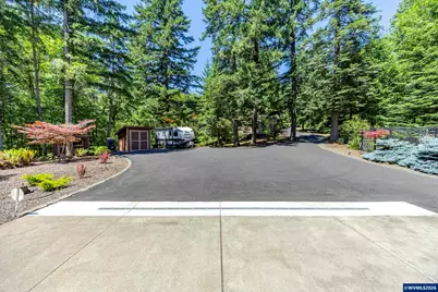29877 Bartels Creeks Dr, Lebanon, OR 97355 - Photo 48