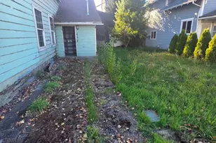 653 W 1st St, Halsey, OR 97348 - Photo 4