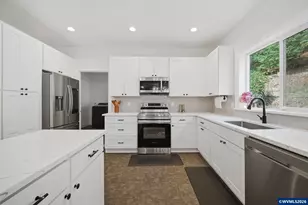 10392 Kiska Rd SE, Jefferson, OR 97352 - Photo 10