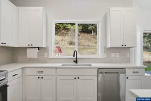 10392 Kiska Rd SE, Jefferson, OR 97352 - Photo 14