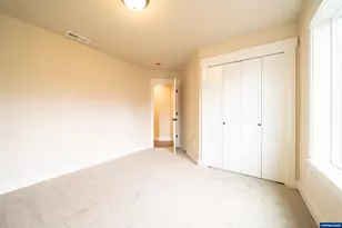 950 6th St, Lyons, OR 97358 - Photo 18