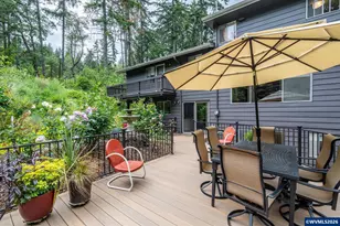 27828 Gibralter Lp, Eugene, OR 97405 - Photo 4