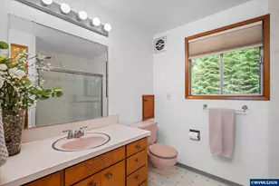 27828 Gibralter Lp, Eugene, OR 97405 - Photo 24