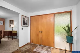 27828 Gibralter Lp, Eugene, OR 97405 - Photo 6