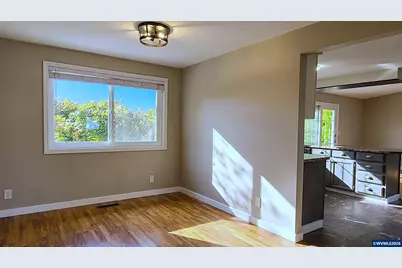 815 Valleywood Dr SE, Salem, OR 97306 - Photo 10