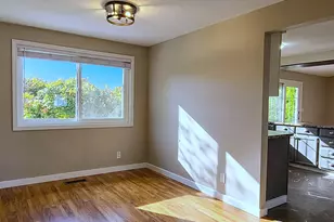 815 Valleywood Dr SE, Salem, OR 97306 - Photo 10
