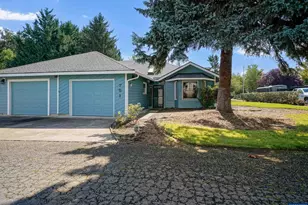 751 Catron St N, Monmouth, OR 97361 - Photo 2