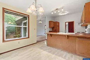 3738 SW 16th Ct, Gresham, OR 97080 - Photo 12