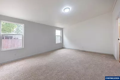 620 E St, Lebanon, OR 97355 - Photo 16