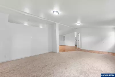 620 E St, Lebanon, OR 97355 - Photo 8