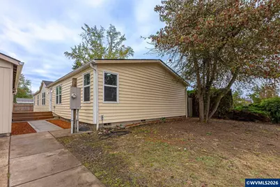 620 E St, Lebanon, OR 97355 - Photo 1