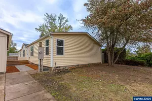 620 E St, Lebanon, OR 97355 - Photo 1
