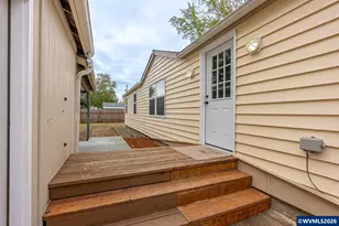 620 E St, Lebanon, OR 97355 - Photo 4
