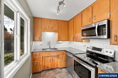 708 28th Av SE, Albany, OR 97322 - Photo 10