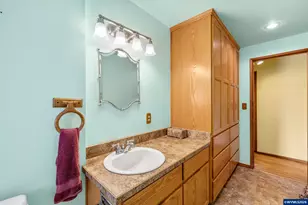 1501 Newport Way, Woodburn, OR 97071 - Photo 14