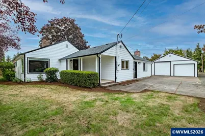 1110 Cascade Dr, Lebanon, OR 97355 - Photo 2