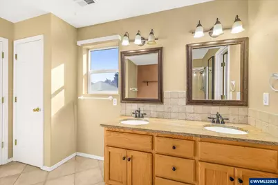 2548 Edgewater Dr, Woodburn, OR 97071 - Photo 16