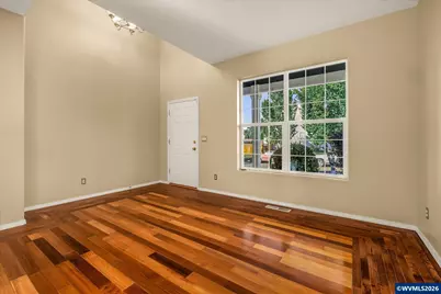 2548 Edgewater Dr, Woodburn, OR 97071 - Photo 2