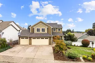 38 Sweden Cir, Silverton, OR 97381 - Photo 2