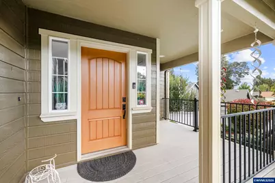 38 Sweden Cir, Silverton, OR 97381 - Photo 6