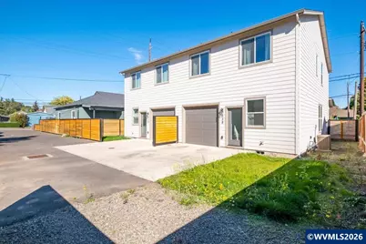 538 S 7th St, Independence, OR 97351 - Photo 40
