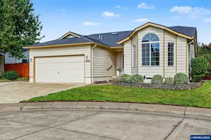 1013 NE Lorvik Pl, Corvallis, OR 97330 - Photo 2