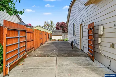 1013 NE Lorvik Pl, Corvallis, OR 97330 - Photo 38