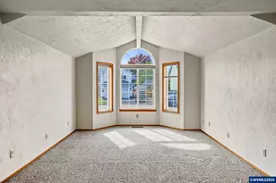 1013 NE Lorvik Pl, Corvallis, OR 97330 - Photo 8