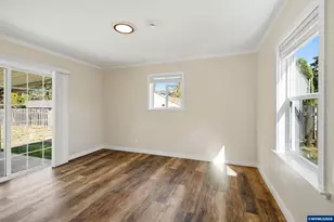 675 SW Parkside Dr, Mill City, OR 97360 - Photo 18