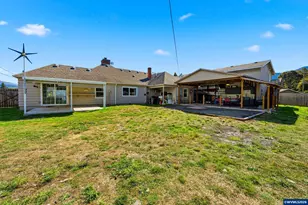 675 SW Parkside Dr, Mill City, OR 97360 - Photo 30