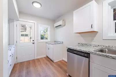 816 14th Av, Sweet Home, OR 97386 - Photo 8