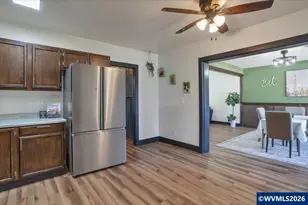 271 S 3rd St, Lebanon, OR 97355 - Photo 10