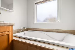 14941 Seal Rock Ave NE, Aurora, OR 97002 - Photo 28