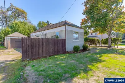 1162 SE Lyle St, Dallas, OR 97338 - Photo 2