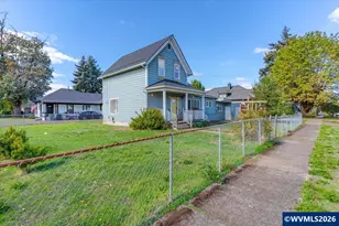 991 SE Lyle St, Dallas, OR 97338 - Photo 2