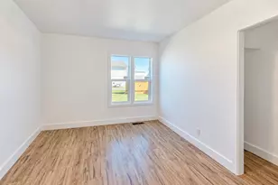 303 W Water St, Stayton, OR 97383 - Photo 18