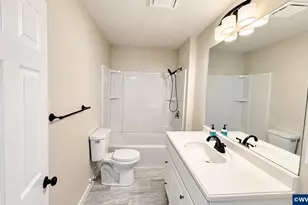 8196 65th Ave NE, Salem, OR 97305 - Photo 14