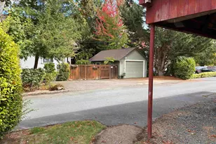 857 Monmouth St, Independence, OR 97361 - Photo 2