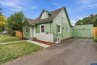 1923 Long St, Sweet Home, OR 97386 - Photo 4