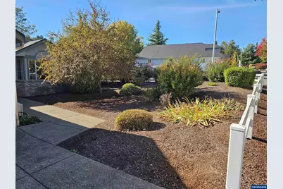 1395 West Meadows Dr NW, Salem, OR 97304 - Photo 2