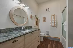140720 Crescent Moon Dr, Crescent Lake, OR 97733 - Photo 20