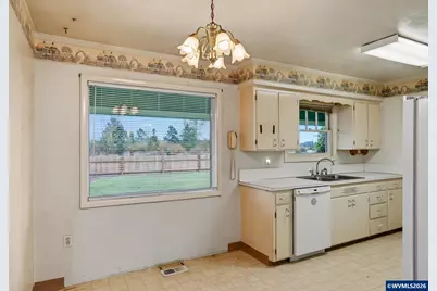35865 Riverside Dr SW, Albany, OR 97321 - Photo 10