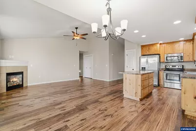 197 NW Bonanza Av, Dallas, OR 97338 - Photo 10