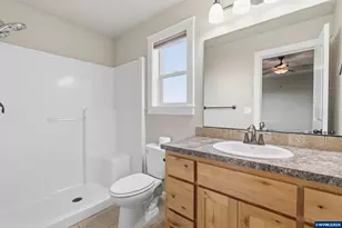 197 NW Bonanza Ave, Dallas, OR 97338 - Photo 20
