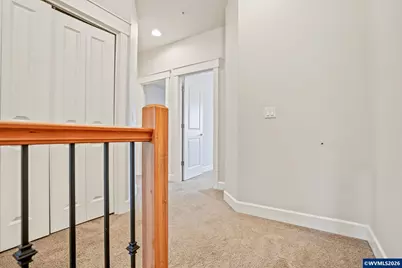 211 Silver (2H) St, Silverton, OR 97381 - Photo 18