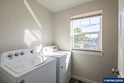 60 N 8th St, Lebanon, OR 97355 - Photo 20