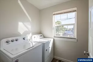 60 N 8th St, Lebanon, OR 97355 - Photo 20