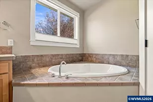 2389 Scenic Dr NW, Albany, OR 97321 - Photo 26