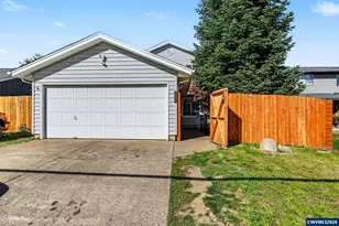 2027 Queen Ave SE, Albany, OR 97322 - Photo 1